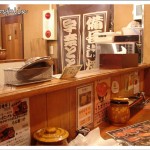 Jaoanese Restaurants in Tokyo | Unatoto resturant's counter is the place man can leave money for payment