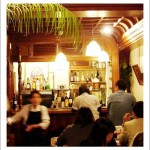 Restaurants in Tokyo | Acacia interior tha bar and the bar seats
